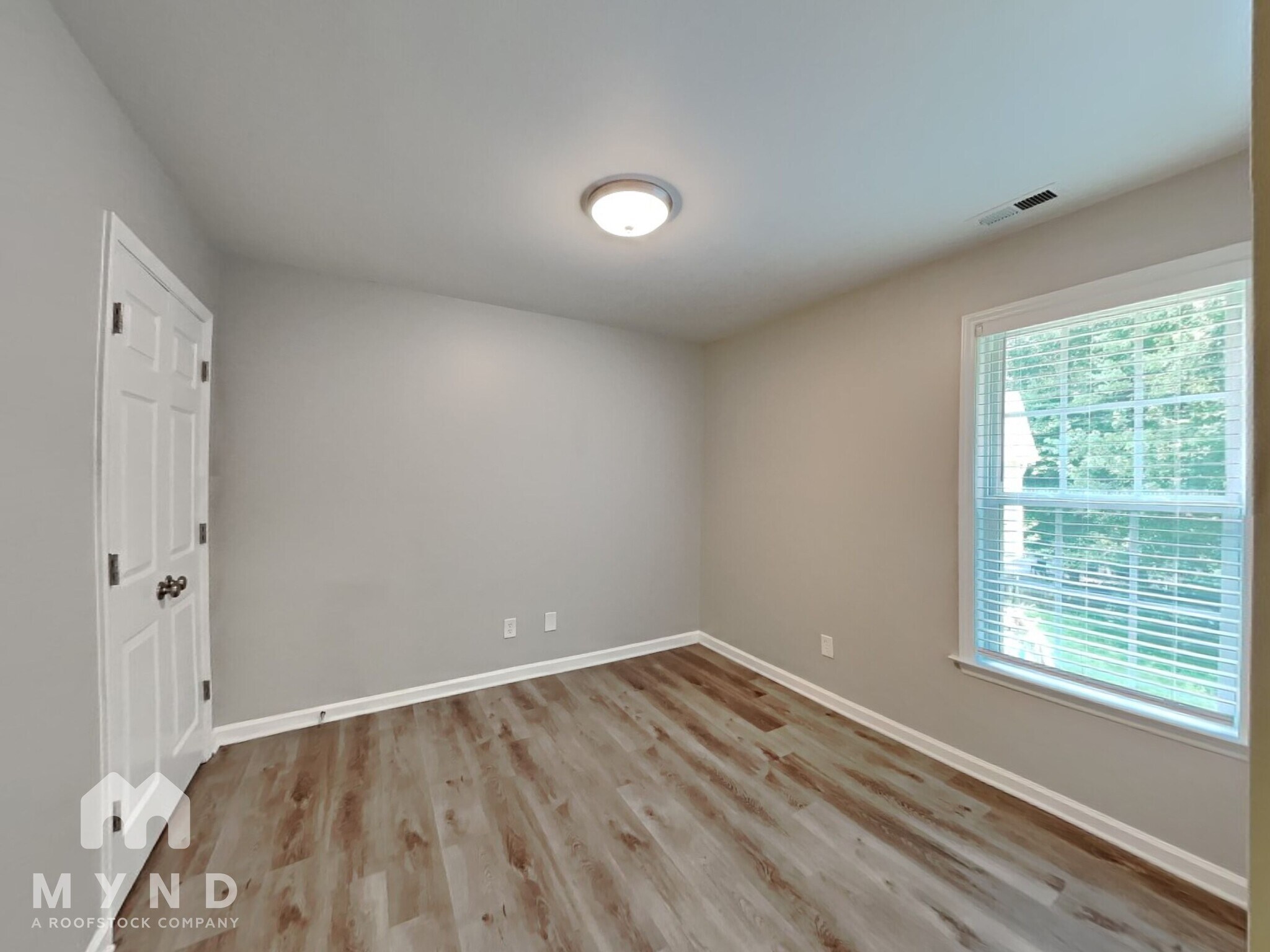 Building Photo - 4717 Sinclair Dr