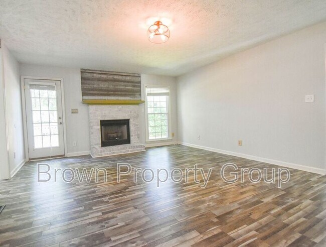 Building Photo - 867 Long Iron Dr