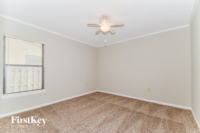 Building Photo - 3333 Horseshoe Trail Dr