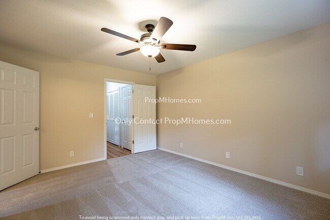 Building Photo - Open-Concept Living with Easy Portland Com...