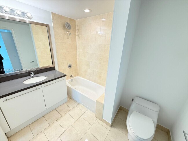 Building Photo - 90 SW 3rd St