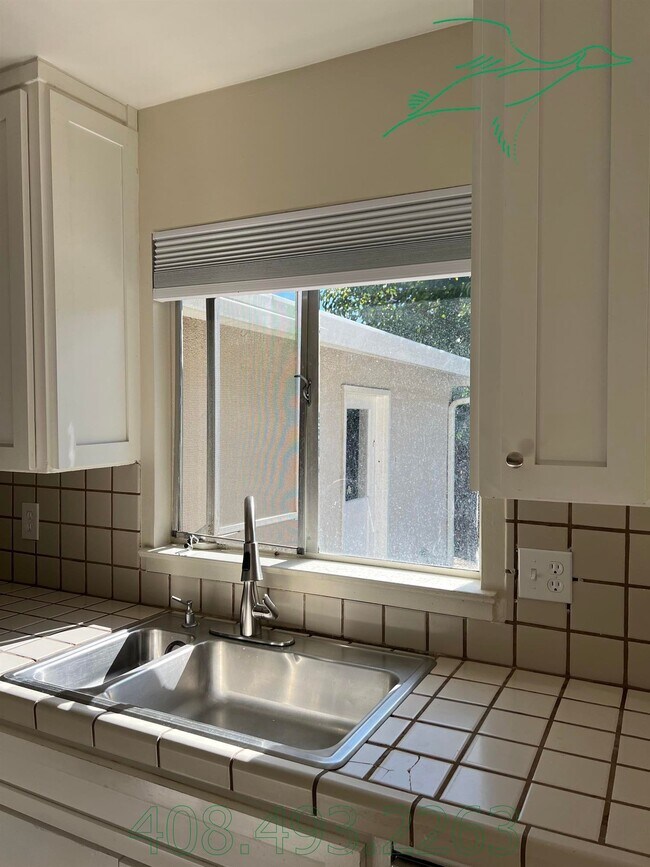 Building Photo - 7941 Woodlark Way