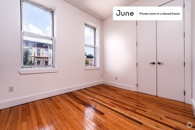 Building Photo - 886 Jefferson Ave