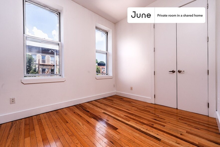 Primary Photo - Room in Shared 3 bed/1 bath home