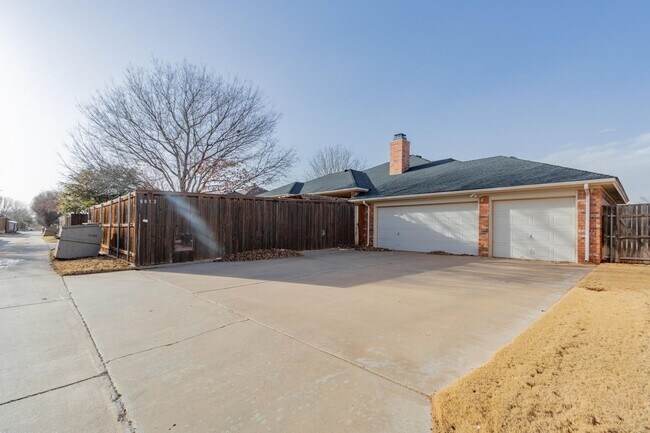 Building Photo - Updated 4/3/3 Located in Frenship ISD!