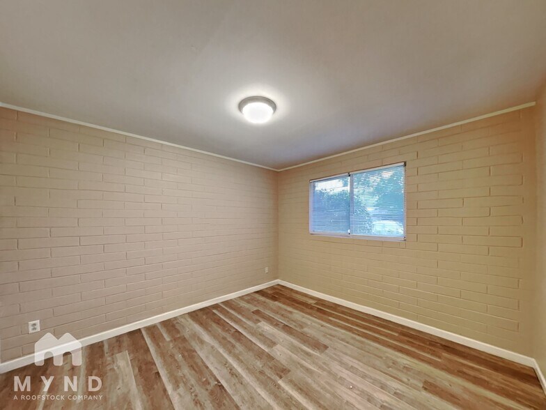 Building Photo - 1724 Breckenridge St