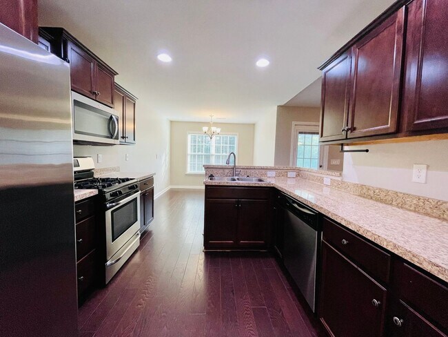 Building Photo - 1404 Abberbury Dr