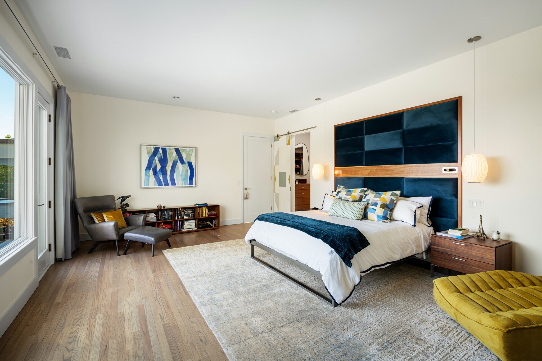 Building Photo - 2344 Banyan Dr