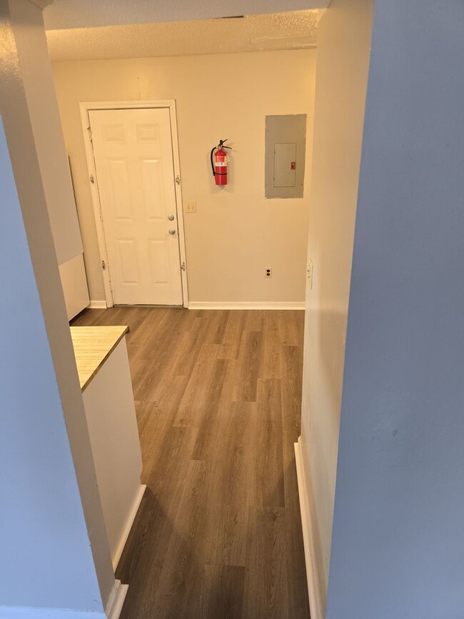 Building Photo - 2 bed 1.5 bath town home near Prisma Health