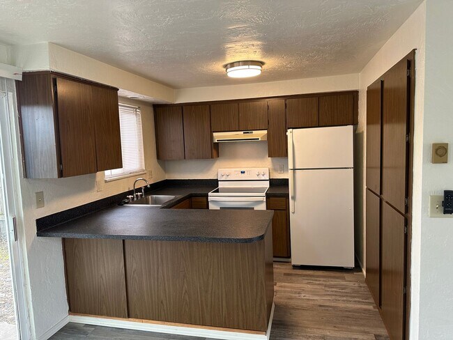 Building Photo - 776-778 W. Quinalt St.