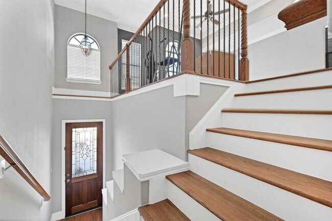 Building Photo - 1346 Studer St