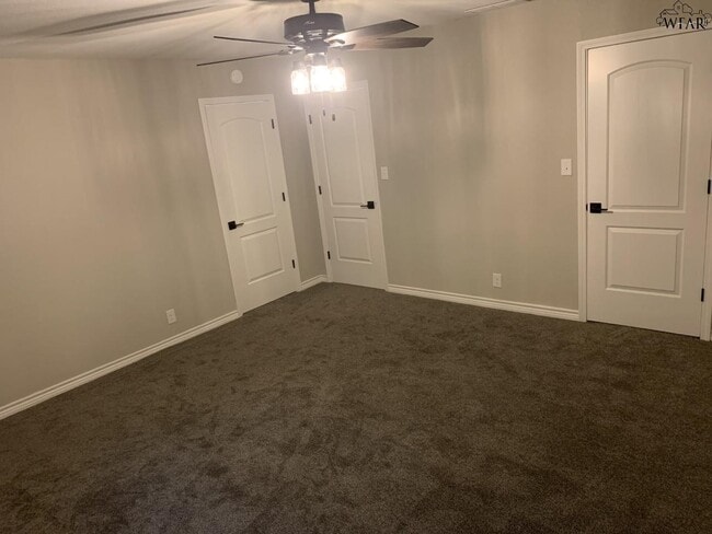 Building Photo - 4111 Stearns Ave