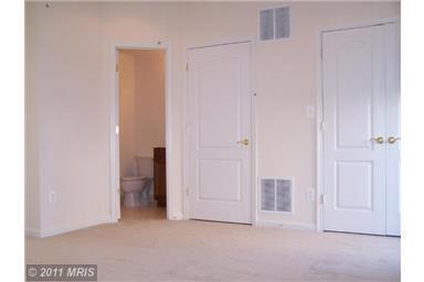 Building Photo - 4 Bedroom Townhome & Garage - Ashburn
