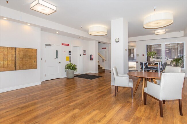 Building Photo - 1825 Mission St