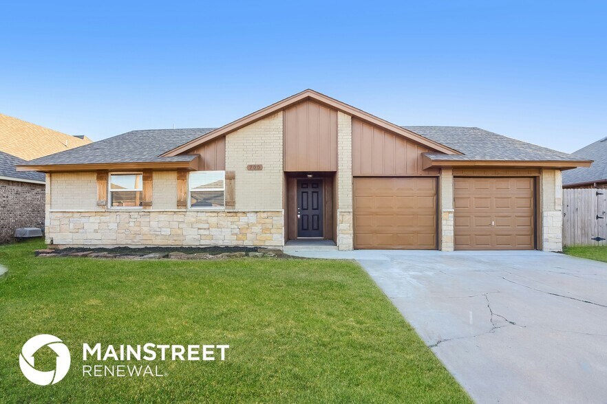 Building Photo - 700 SW 12th St