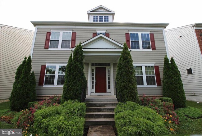 Building Photo - 11518 Amherst Ave