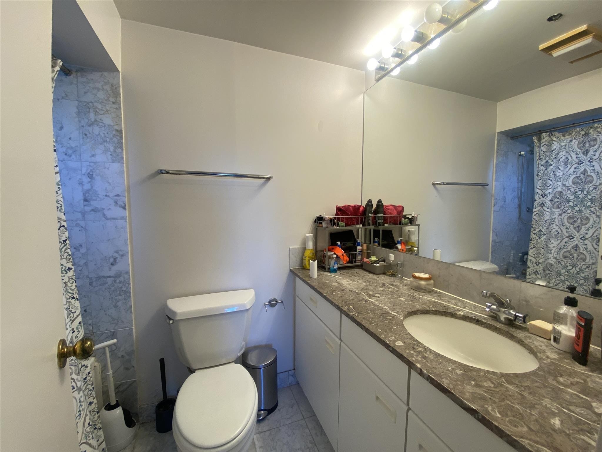 Building Photo - 931 Massachusetts Ave