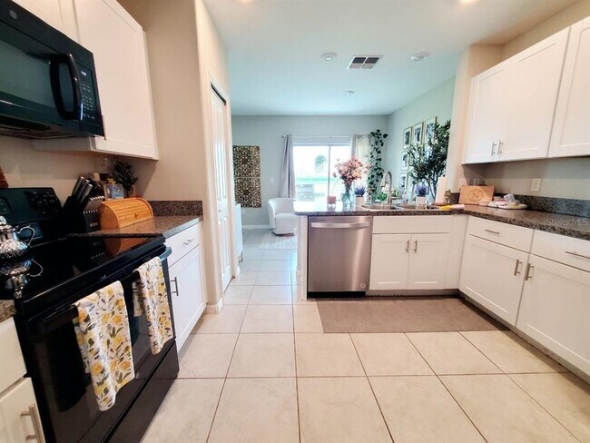Building Photo - 7026 Samuel Ivy Dr