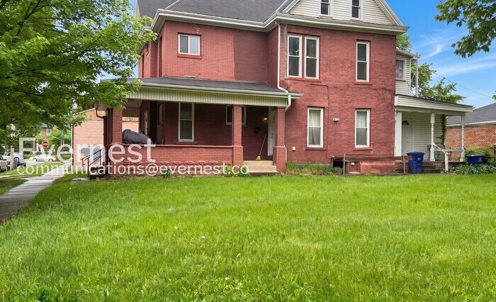 Building Photo - 22 E Welch Ave