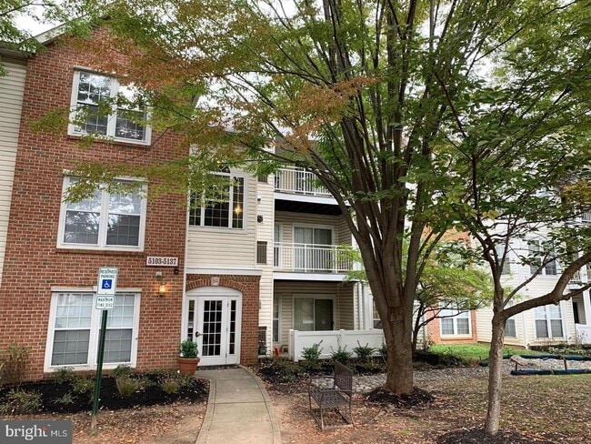 Building Photo - 5135 Wagon Shed Cir