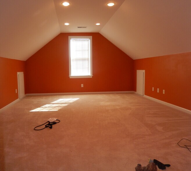Building Photo - 28 Roseangel Ct