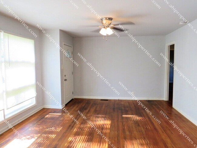 Building Photo - 505 Mastin Lk Rd NW