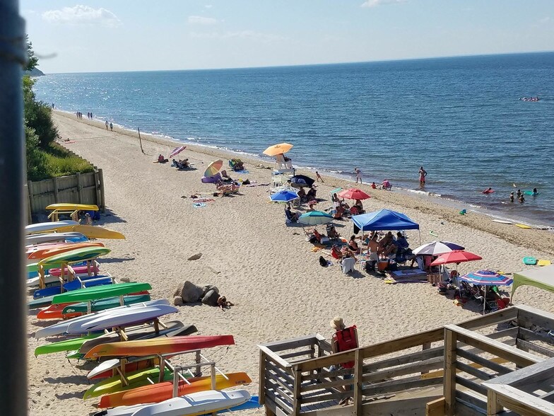 Building Photo - 30 Point Breeze Dr