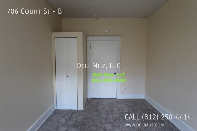 Building Photo - Super Nice 3 bd, 1.5 bath Downtown one blo...