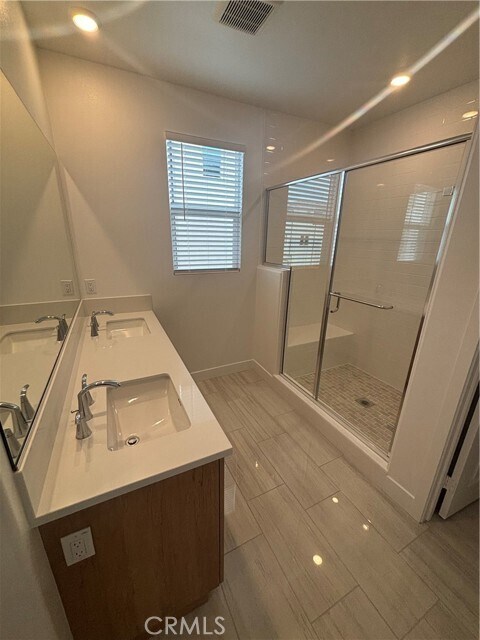 Building Photo - 1720 Park St