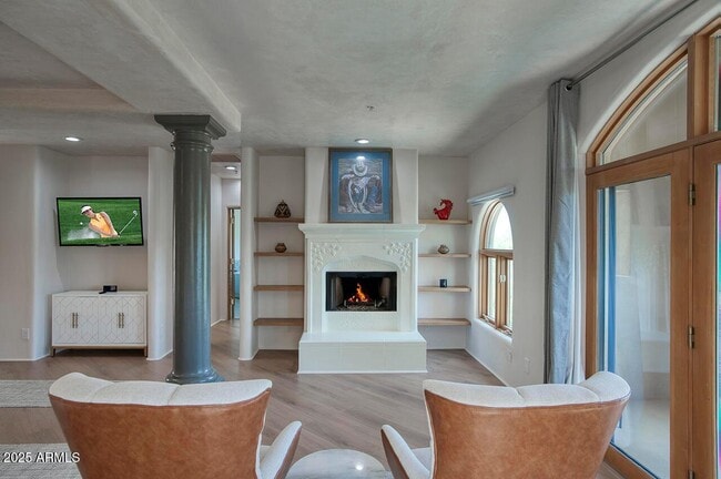 Building Photo - 10420 E Morning Vista Ln