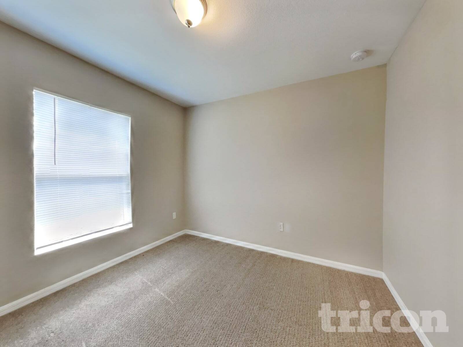 Building Photo - 1054 Valentine St