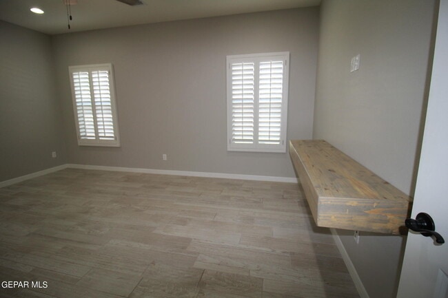 Building Photo - 509 Cedarwood Ave