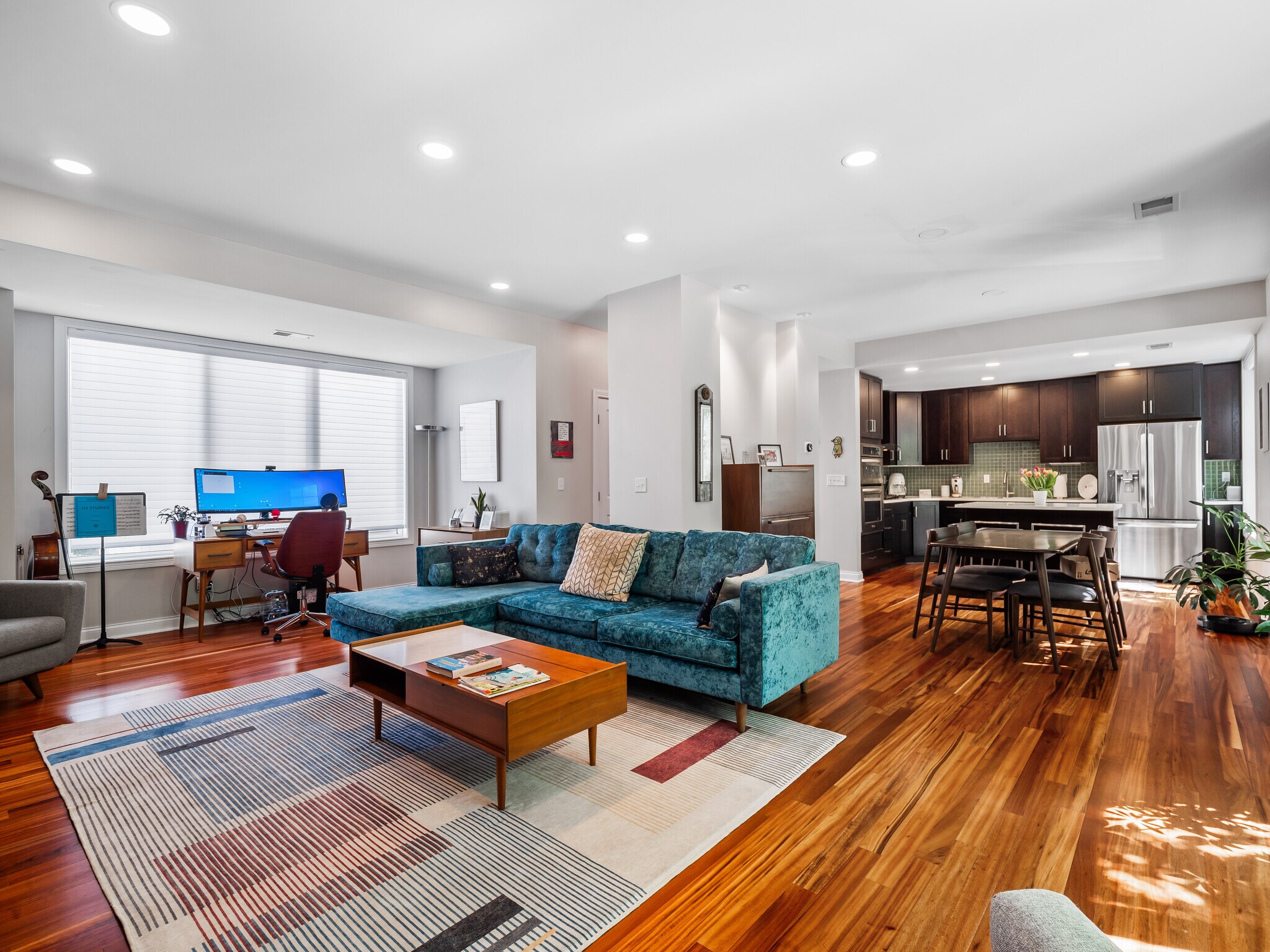 Building Photo - 1471 Lindazzo Ave