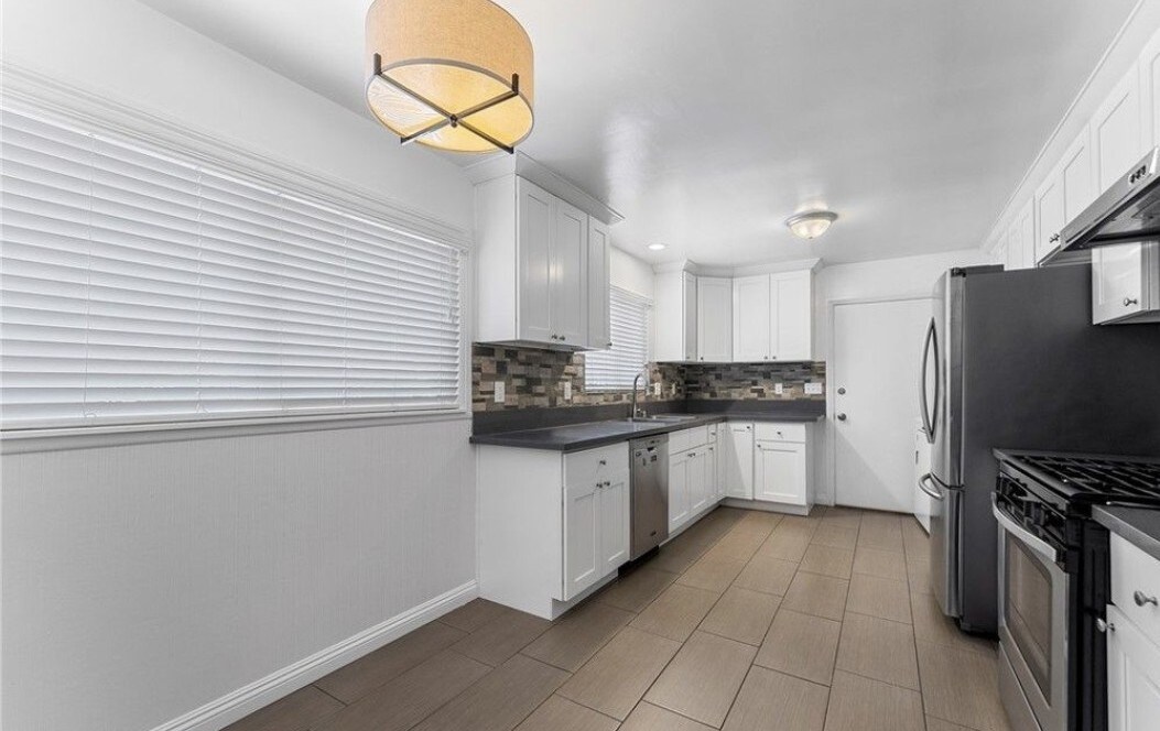 Building Photo - 1218 E Washington Blvd