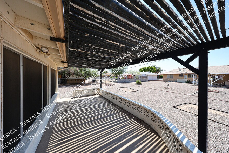 Building Photo - 9939 W Alabama Ave