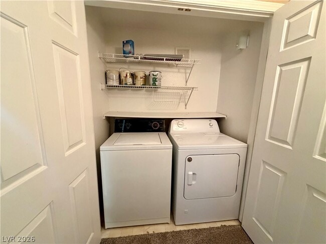 Building Photo - 75 N Valle Verde Dr