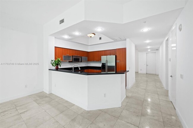 Building Photo - 15051 Royal Oaks Ln