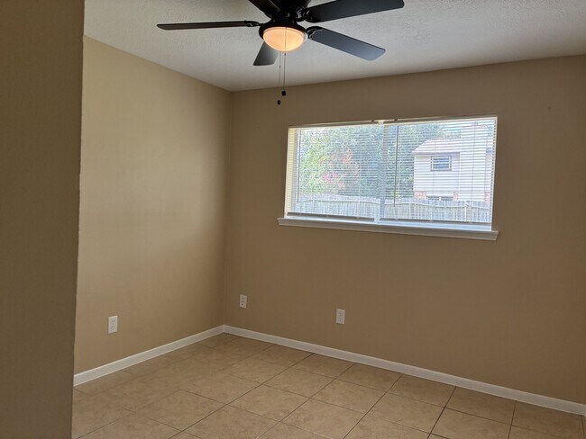 Building Photo - 10314 Autumn Harvest Dr