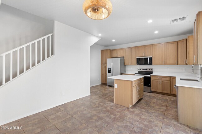 Building Photo - 16018 N 171st Dr