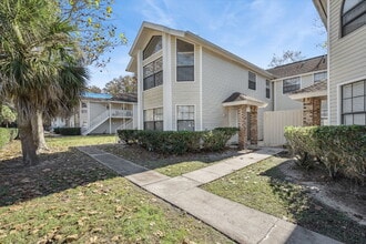 Building Photo - Spacious 3-Bedroom, 2-Bath Oasis in the Heart of Kissimmee!