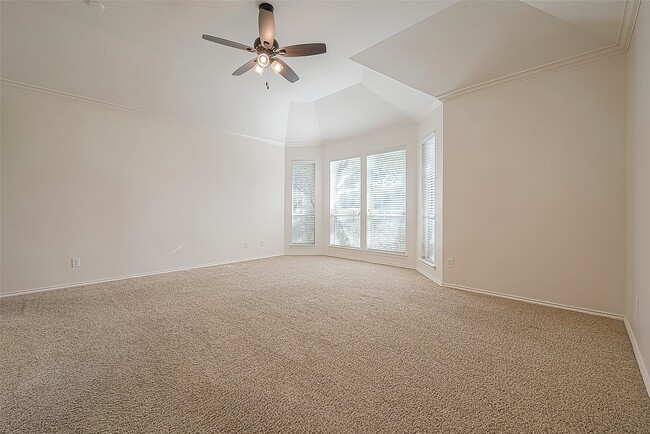 Building Photo - 21411 Willow Glade Dr