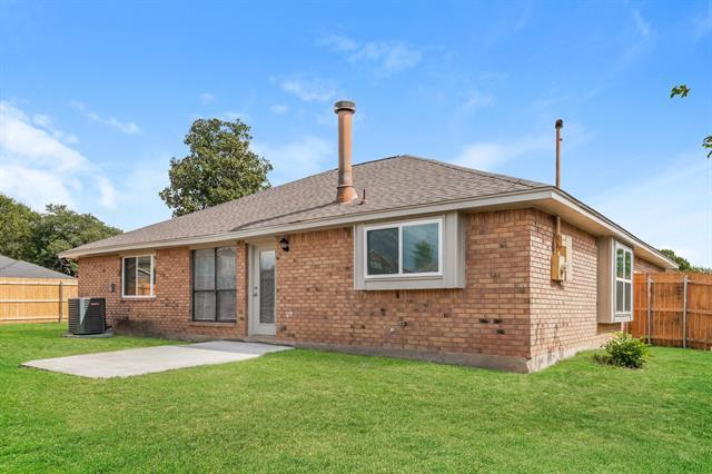 Building Photo - 900 Blewitt Dr