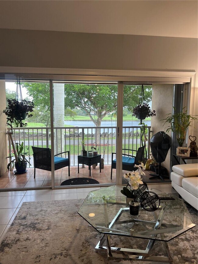 Building Photo - 14260 SW 57th Ln