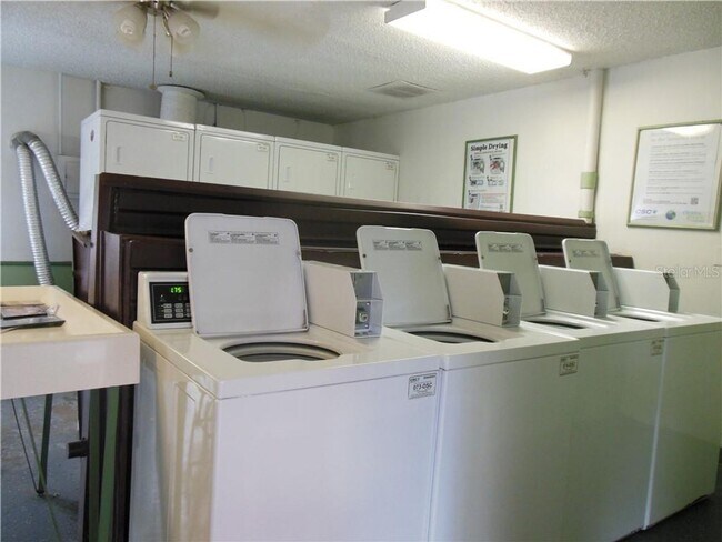 Building Photo - Spacious 2brm 1.5ba townhome Condo in The Villas off Conway Rd.