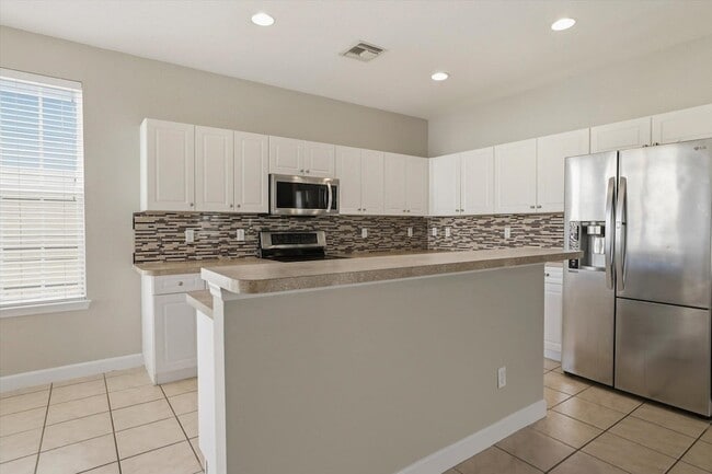 Building Photo - 3316 Calumet Dr