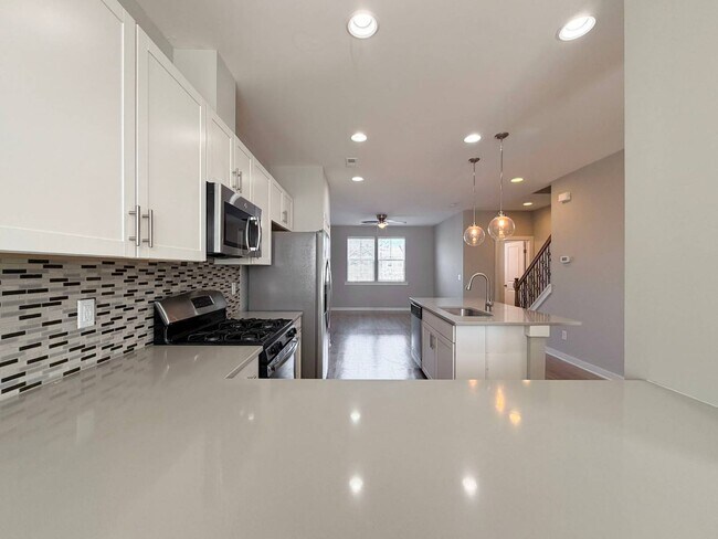 Building Photo - 6623 Perry Creek Rd