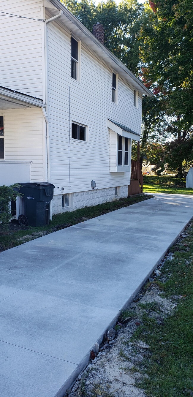 Building Photo - 430 Keenan Ave