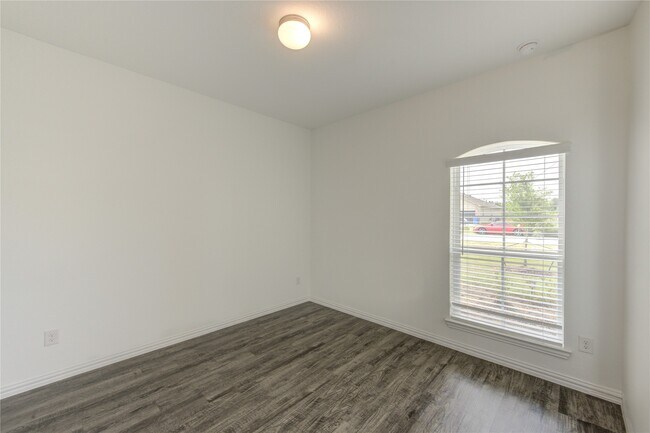 Building Photo - 1088 Rd 5102