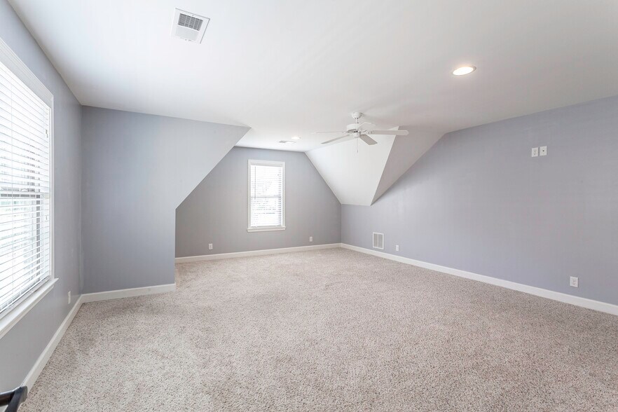 Building Photo - 9036 Breckenridge Cv