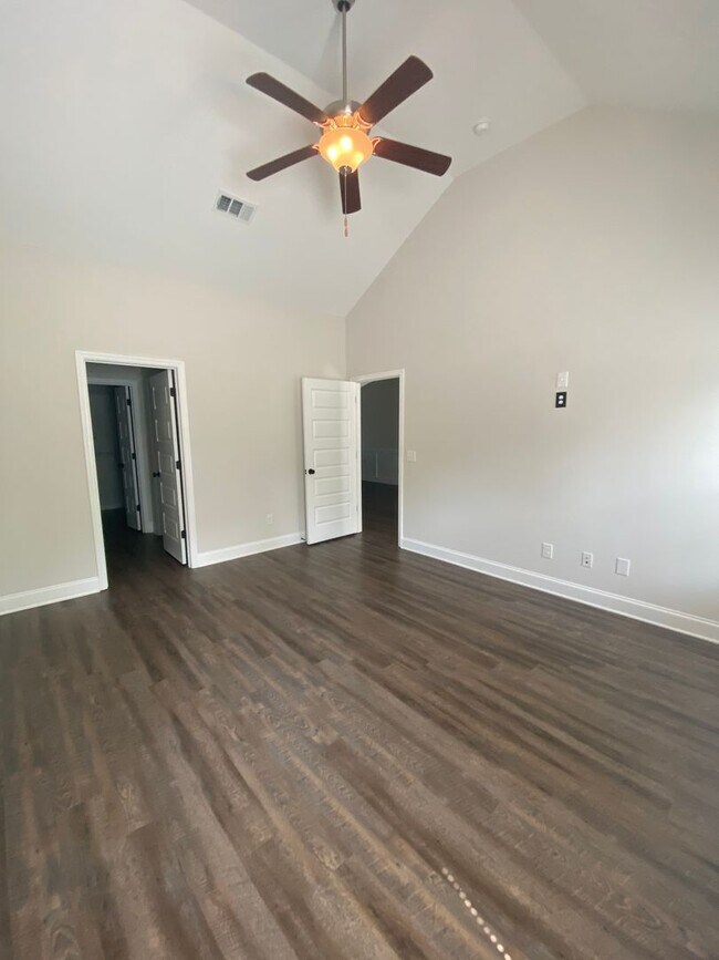 Building Photo - 5363 Nikki Way